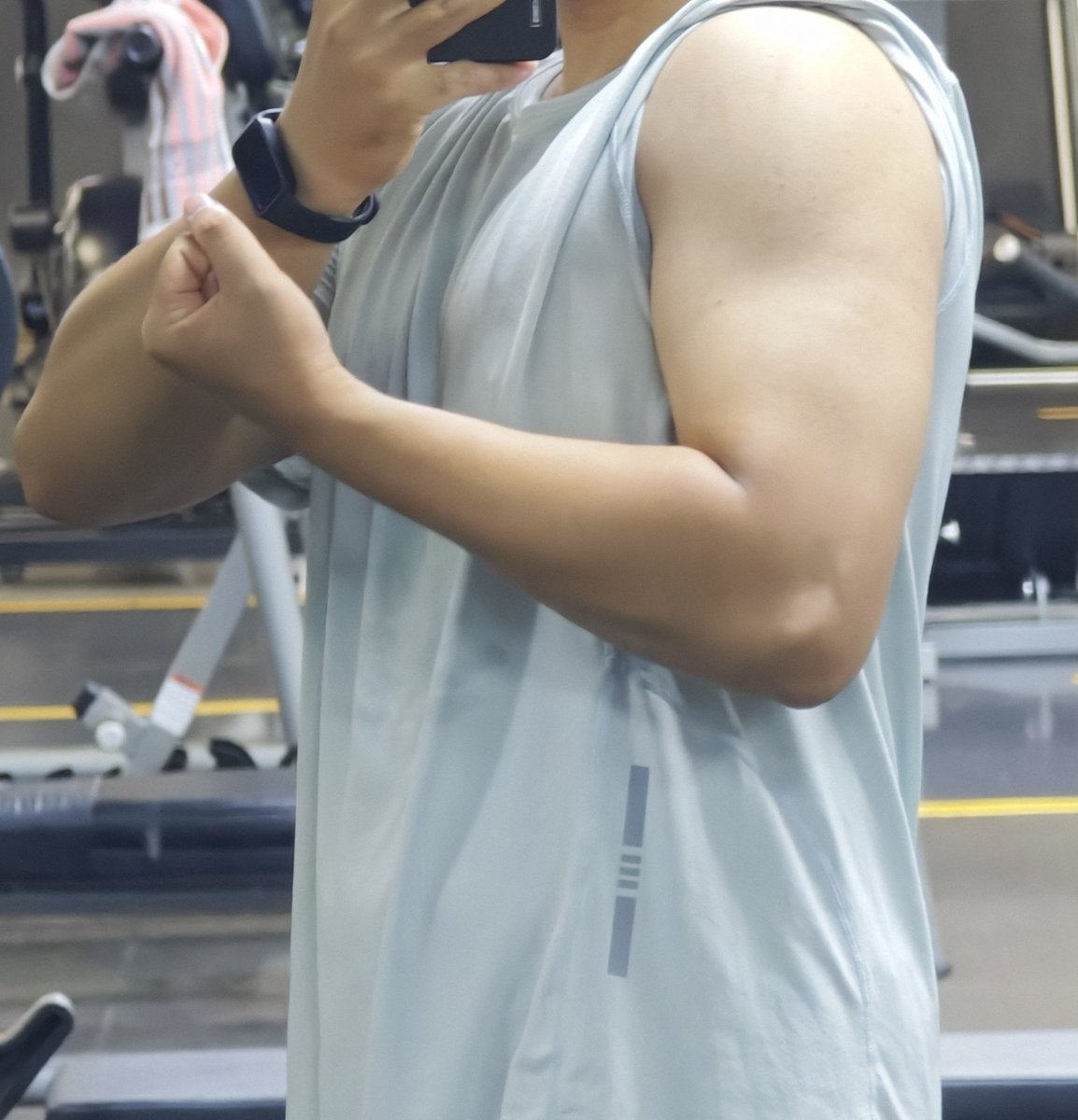 shiyixsy's tweet photo. 小猪健身中 https://t.co/oujeXuOTIa