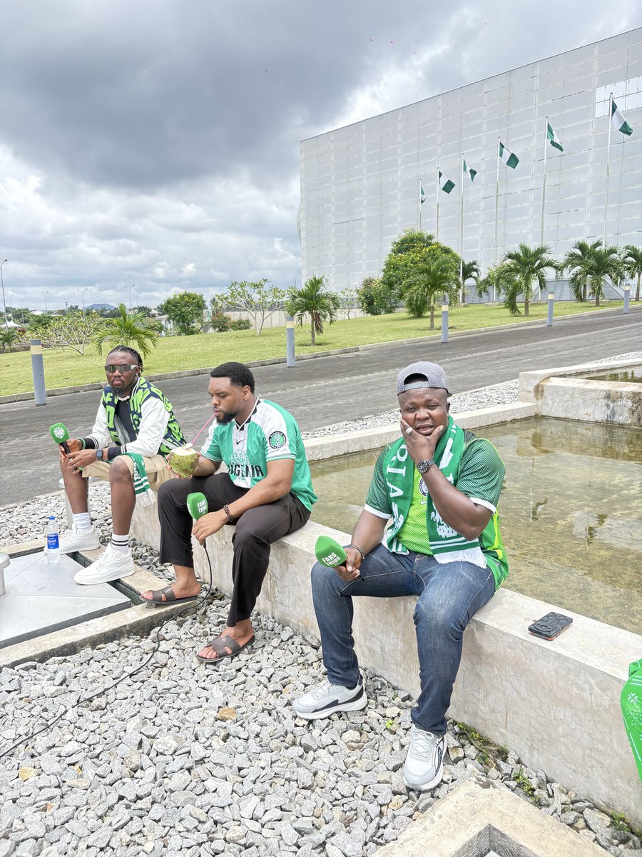henryggmu1's tweet photo. 💚Nigeria to AFCON or your club to win UCL ?
   Ladies and gentlemen is MATCH DAY,let’s support the super eagles 🦅 with one voice 💚💚💚🇳🇬🇳🇬🇳🇬🇳🇬💯✅ https://t.co/GuaD07jQca