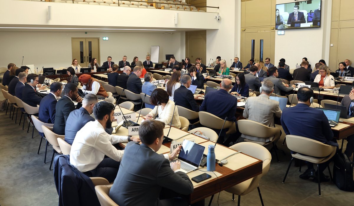 usmissiongeneva's tweet photo. Over 50 countries joined a 🇺🇸-hosted consultation on a UN First Committee U.S. resolution on non-proliferation, arms limitation, and disarmament obligations. DPR Taylor urged support, stressing compliance is essential for regional and global peace, security, and stability. https://t.co/yqJCcJslgH