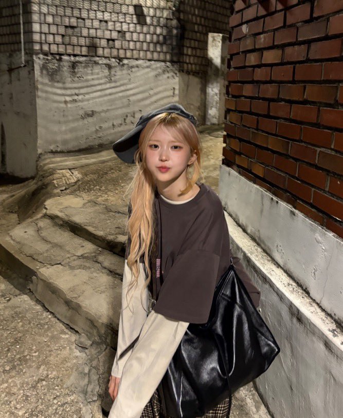 fromis_habread's tweet photo. 260925 #송하영 인스타
너진짜고양이지….. https://t.co/YG32P6aOpD