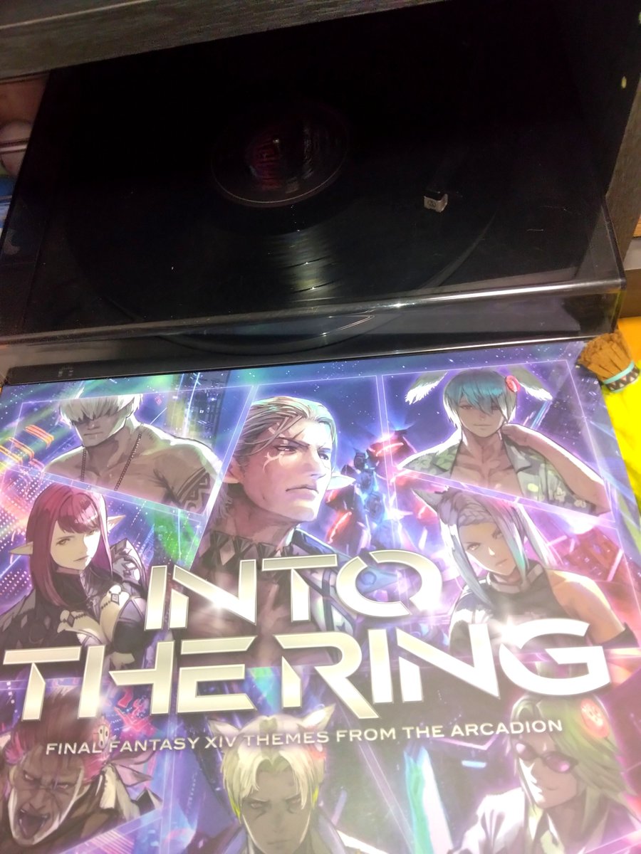 taiyoff's tweet photo. 連休中にやりたかったことを今！
音めちゃよーい！重低音～！
LP最高！！ https://t.co/I95IL2ZS9g