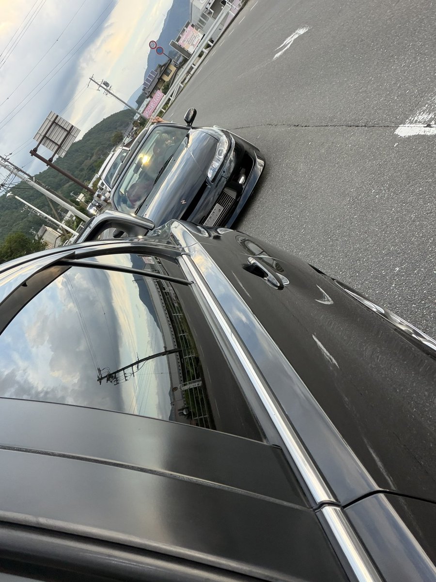 rx7fd3sikeya's tweet photo. 人の車で盗撮📷
カッコ良すぎな https://t.co/EVVB4ECnxA