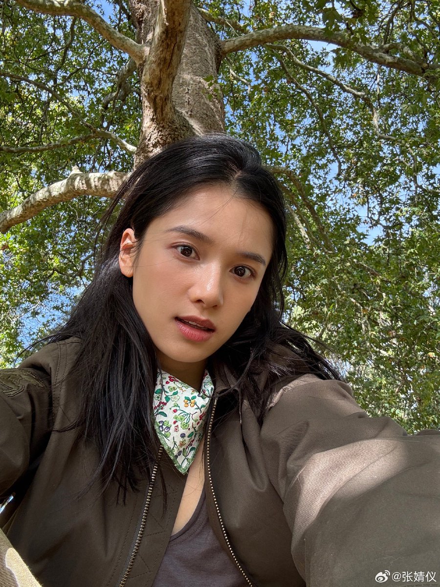 PrincessJINGYI's tweet photo. Living her life  to the fullest 

#ZhangJingyi #ZhangJoy https://t.co/Huv9rHBDX6