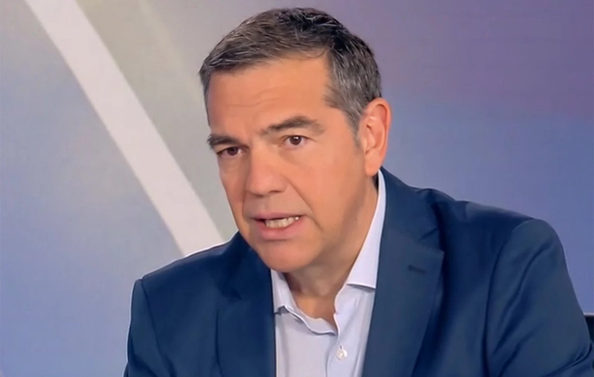 elenasagiadinou's tweet photo. 📌Η δημοσκόπηση της Metron Analysis καταγράφει υποχώρηση για την ΕΛΑΣ, η οποία στην εκτίμηση ψήφου συγκεντρώνει 15,8%, χάνοντας 1,3 μονάδα σε σχέση με τον Ιούνιο. Αντίστοιχη πτώση καταγράφεται και στην καταλληλότητα του Αλέξη Τσίπρα για την πρωθυπουργία. Οι θετικές απαντήσεις περιορίζονται στο 13%, από 15% τον Ιούνιο.
Αλέκο όλα καλά στο Σούνιο;