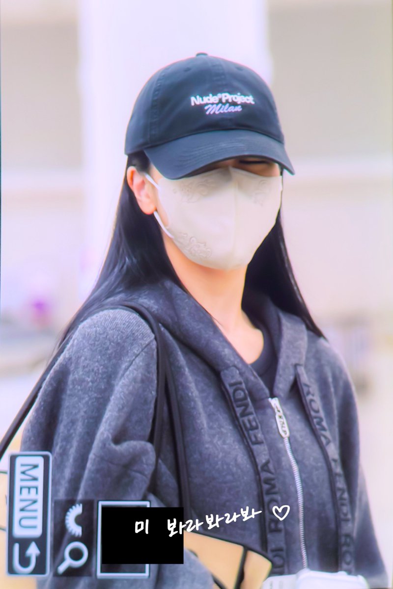 LookAtMi324's tweet photo. 260925 ICN preview
수고 많았어~푹 쉬어🫶🏻
#TWICE  #트와이스 #미나  #ミナ https://t.co/ab7P4fsLIW