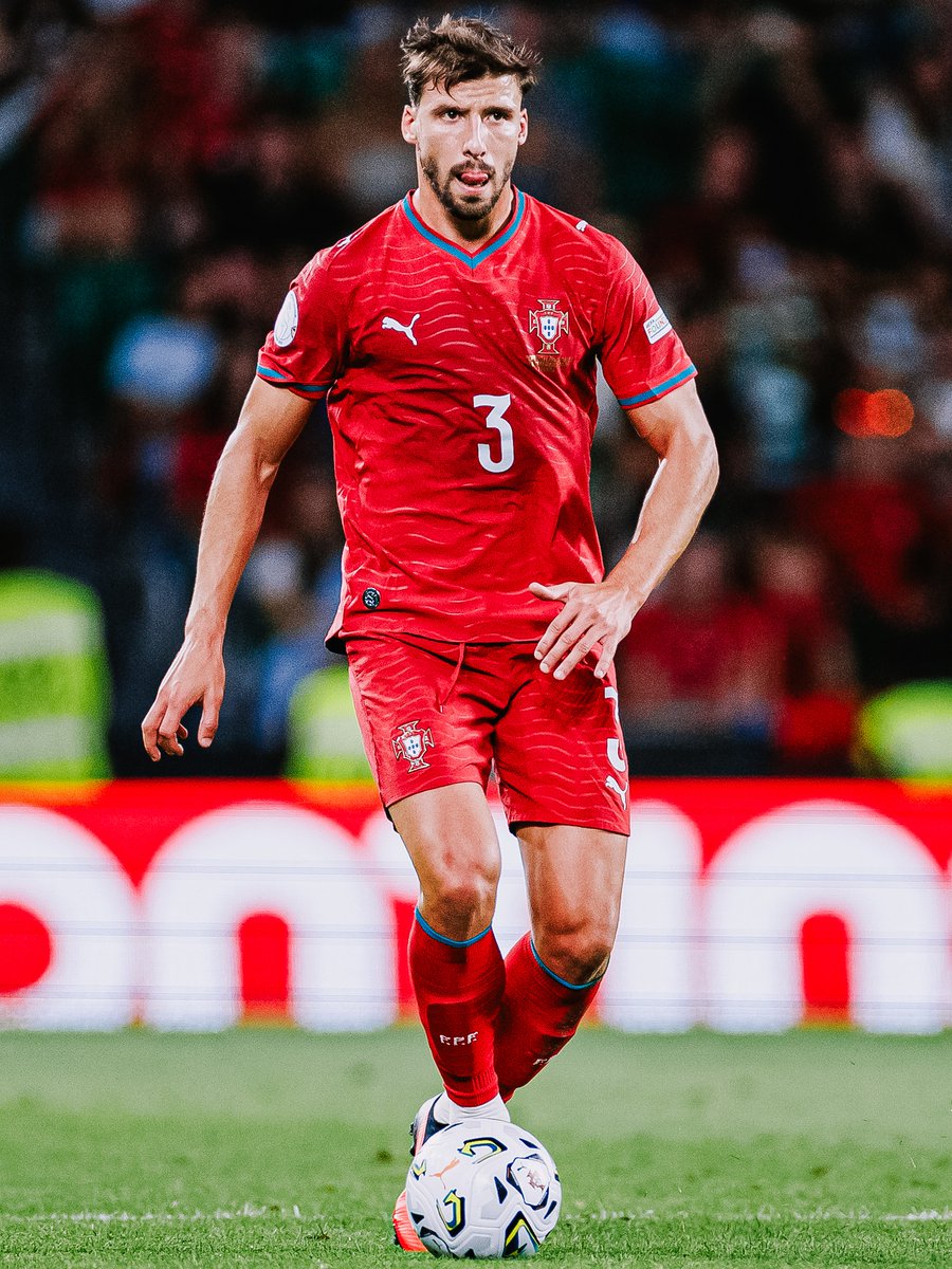 ManCity's tweet photo. Rúben representing 🇵🇹 https://t.co/cmwoaNOpRq