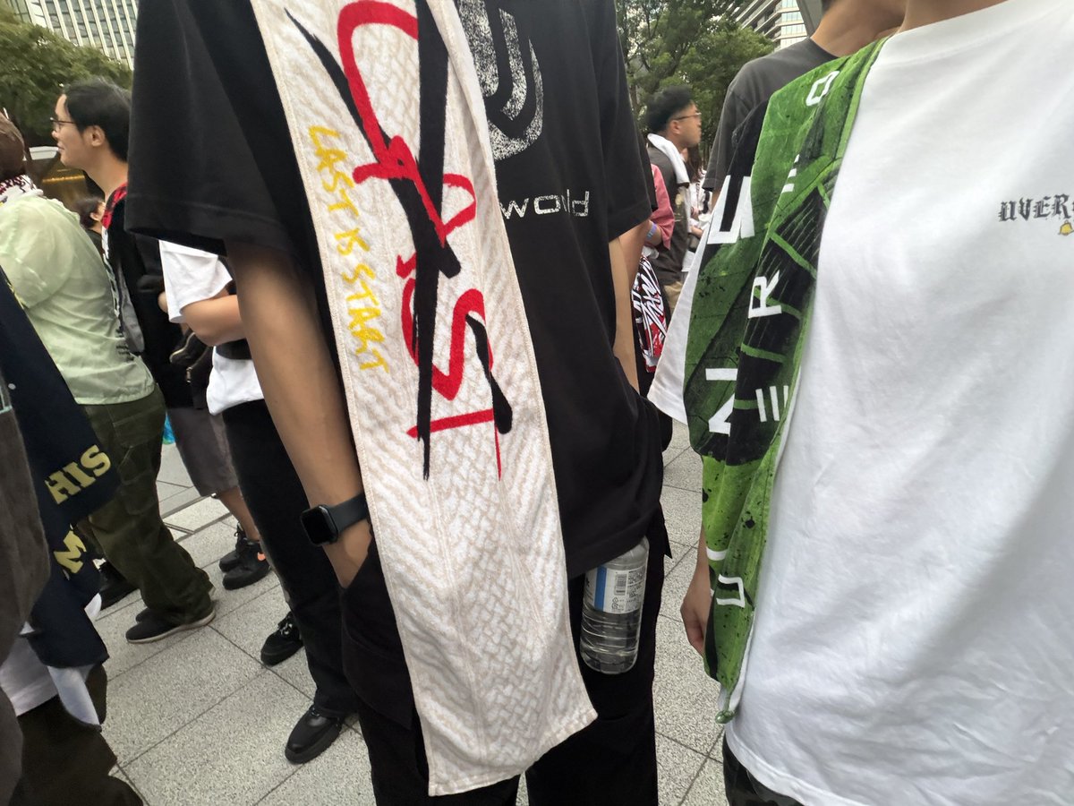 pikachu_ym's tweet photo. UVERworld Zepp横浜〜🌟🌟🌟
楽しむぞ〜〜！！！ https://t.co/dGhWk7ULP2