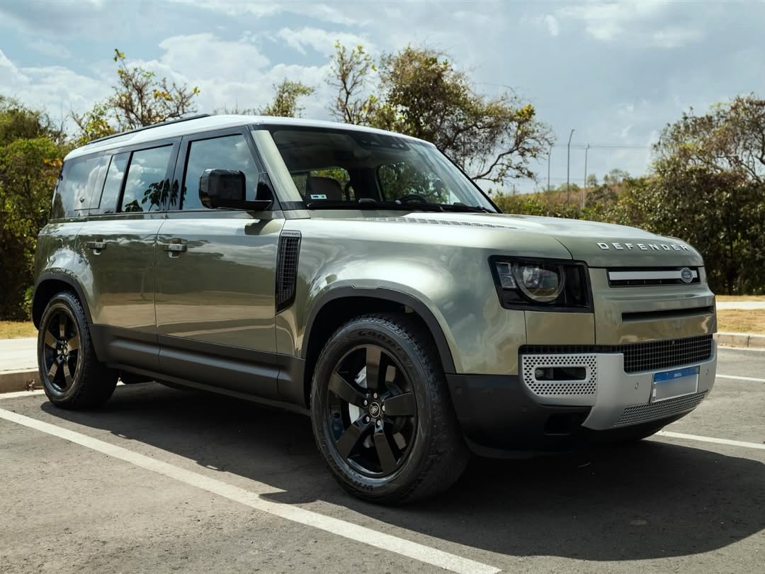 HiramKindetee's tweet photo. Defender D300 3. 0 MHEV 110 HSE 
2023 
37, 000 km 
Sold 

Offers and listings via DM! Turn on notifications to stay updated on all our posts. https://t.co/3wQUgplmkH
