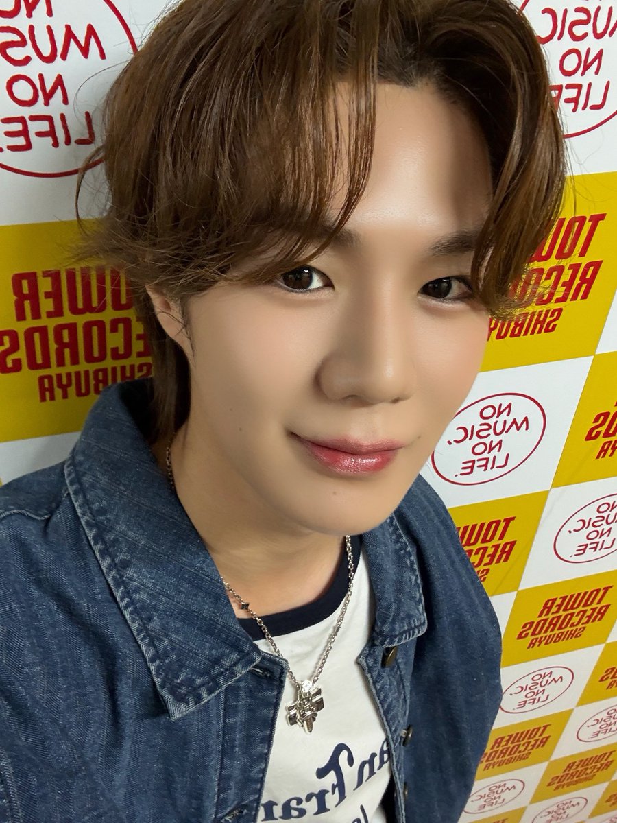 ASC2NT_OFFICIAL's tweet photo. [📷_ #레온]

즐거운 그리고 풍성한 한가위!!❤️

#어센트 #ASC2NT
#REON https://t.co/MYtGhsxebB