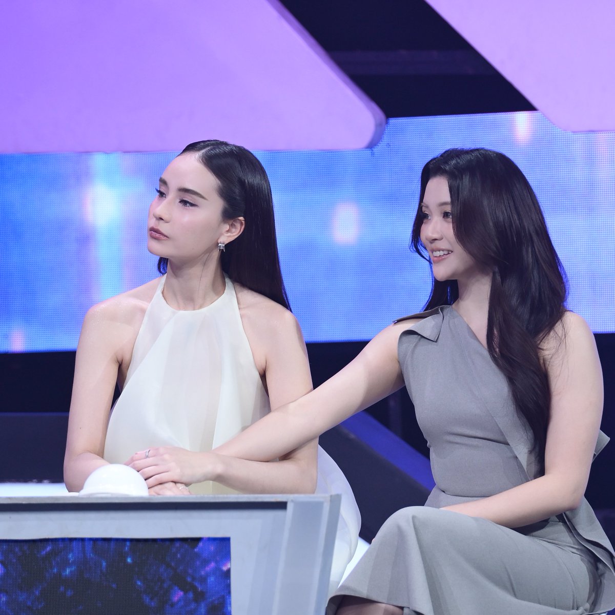 zense_more's tweet photo. ที่พักมือจินนี่เค้าเริ่ดนะ 

#GinJay #Ginnynatnicha #aangelinaass #จินเจ #รู้หน้าไม่รู้ใคร #ZENSEMORE https://t.co/BdPRVStTBA