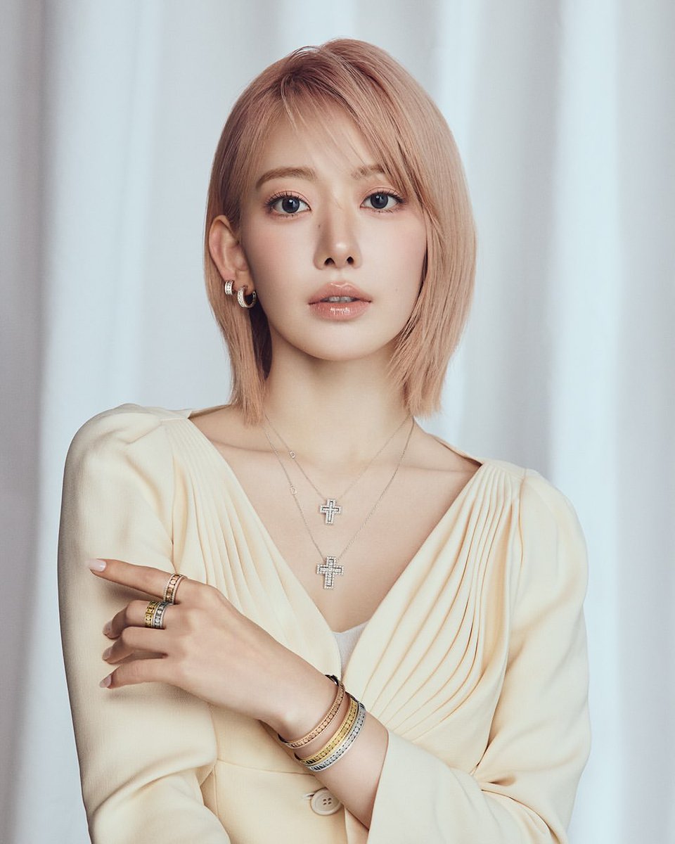 IWILL_sakura's tweet photo. 宮脇咲良さんがイタリアのジュエリーメゾン
〈Damiani〉のFriend of the Houseに抜擢
されました👏💎✨

同じくFriend of the Houseとして女優の
ムンガヨンさんも活動されているそう！
今後の活動が楽しみ過ぎる🥹🫶

#宮脇咲良 #SAKURA #사쿠라 #ックラ
#Damiani

🔗 https://t.co/FcaQ748VLO https://t.co/929Q1Nzzek