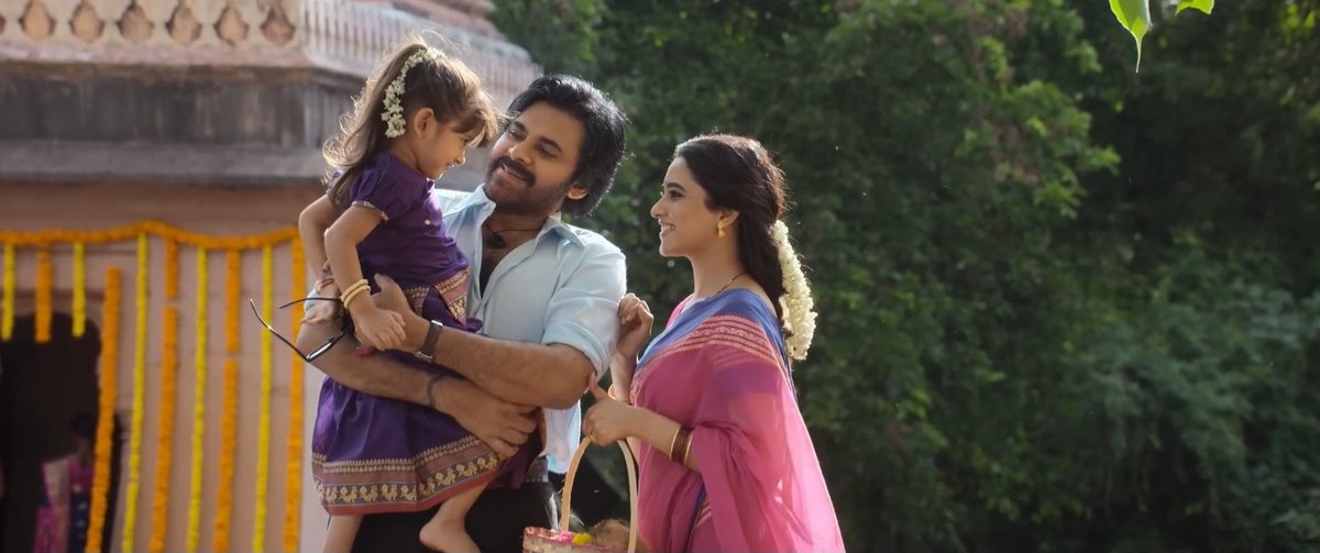 Vaidehifieddd_'s tweet photo. My fav pics from #TheyCallhimOG 
Chala nachuthayi🥹💕...... https://t.co/7h71K7Vb61
