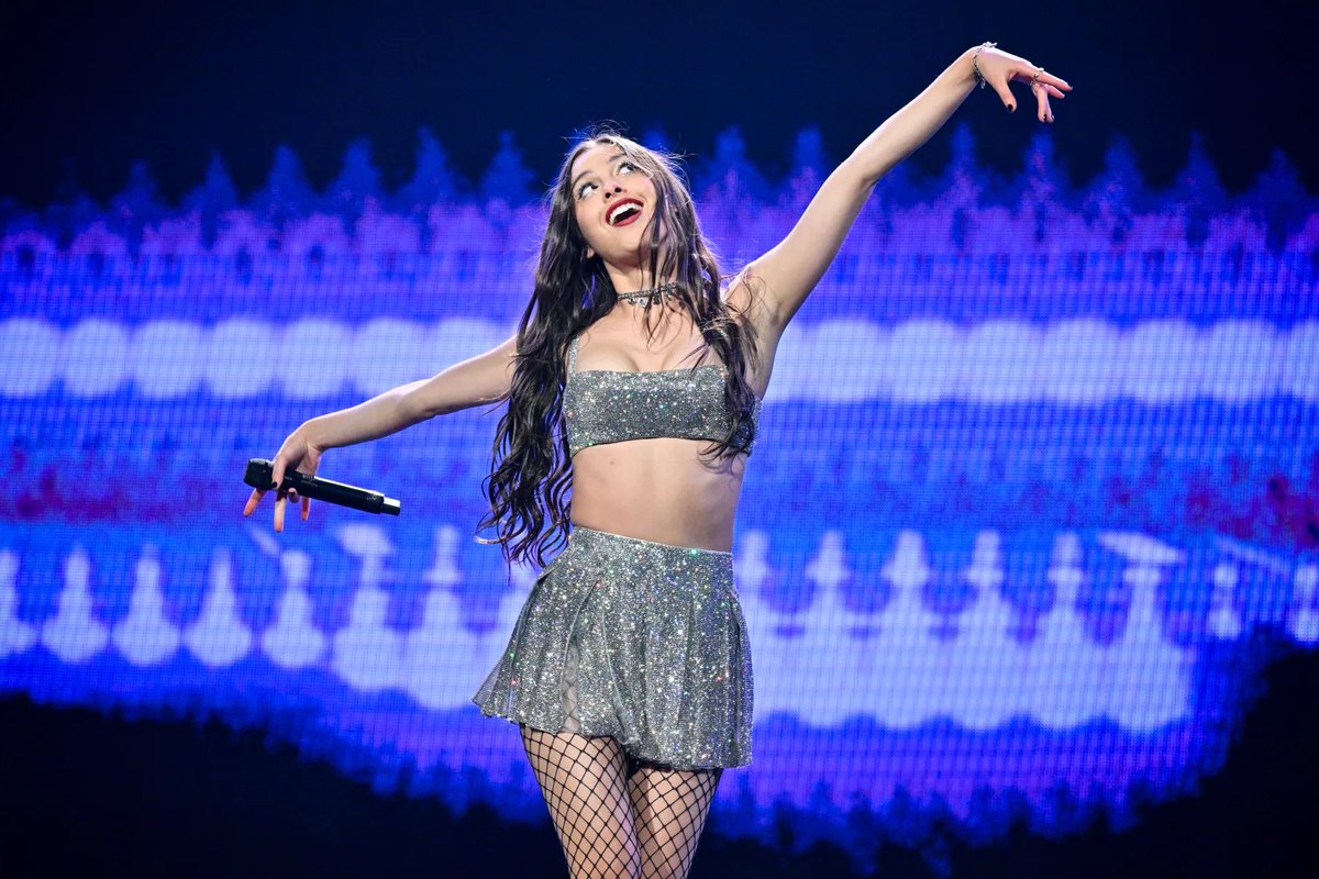 rodrigosdata's tweet photo. 🚨 LIVESTREAM — OLIVIA RODRIGO'S “THE UNRAVELED TOUR” 🚨

TikTok accounts livestreaming tonight:
1️⃣ https://t.co/u5YOUrXc6e
2️⃣ https://t.co/rJsJHu3O1V
3️⃣ https://t.co/du0WuX1RQV
4️⃣ https://t.co/itTdtFniX1
5️⃣ https://t.co/TmzDTU19Cq
6️⃣ https://t.co/SRTo0HaYVd 

Bookmark this post for later tonight.