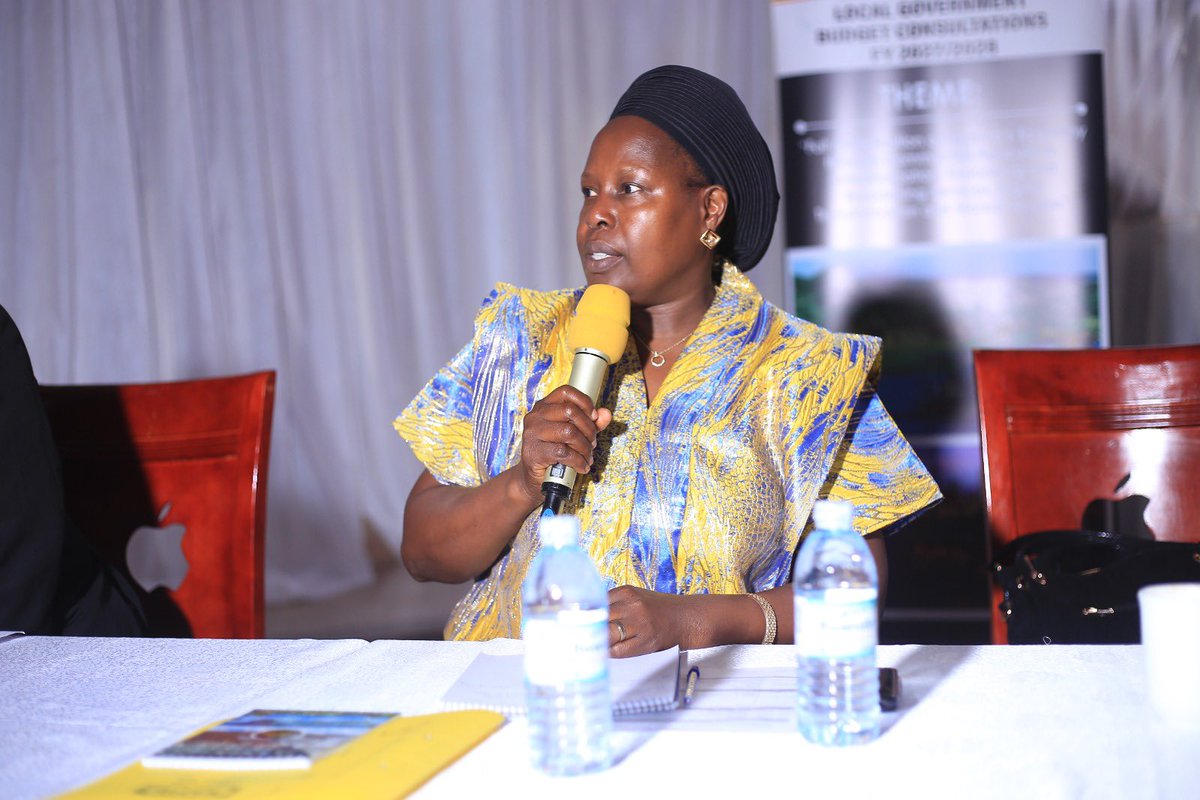 SiphoUganda's tweet photo. Key priorities like increased funding for revenue mobilisation, stronger taxpayer registration, adequate staffing, improved transparency and better reconciliation systems can help LGs mobilise resources for better service delivery.
#LocalGOVT27
#KnowYourBudget27
#TenfoldGrowth https://t.co/Y06oKKLXd9