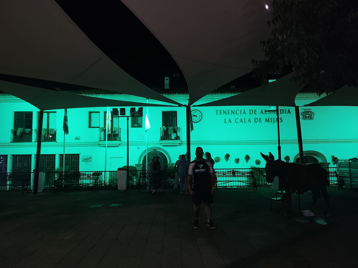 AEPMI's tweet photo. La Tenencia de Alcaldía La Cala de #Mijas también se iluminó de verde la noche del 19 de septiembre por las #EnfermedadesMitocondriales Gracias! #LightupforMito https://t.co/dCyuWe8urP