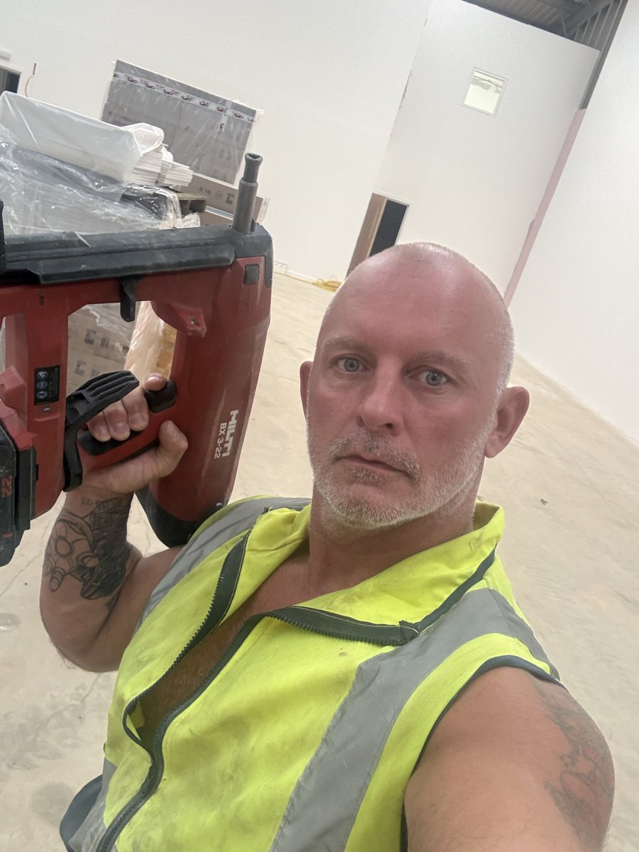 EvansEvan19575's tweet photo. Work time again ! https://t.co/qf29U2XSK8