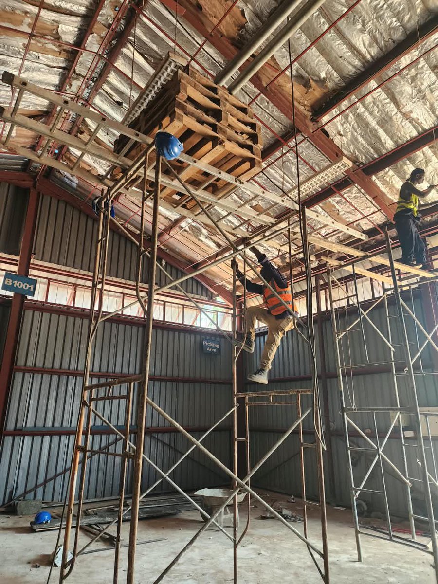 unicefssudan's tweet photo. Safer storage, better access. Our team visited warehouses in Rumbek &amp;Wau  undergoing renovation to improve the storage of health &amp;nutrition supplies.The upgraded facilities will help prevent leakages, keep essential supplies safer, &amp; ensure better access of the items needed . https://t.co/fBmkcGtmM9