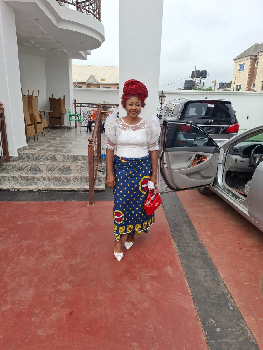 Debbieonyemaech's tweet photo. An Igbo Woman in all her glory rocking Ichafu.

NB: I am a tears collector. https://t.co/UpFOAjBGen