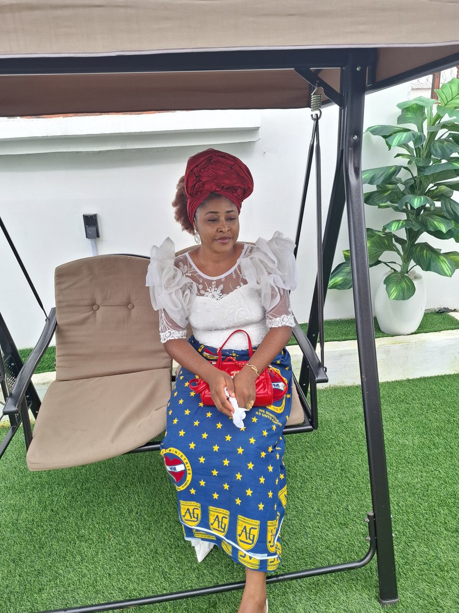 Debbieonyemaech's tweet photo. An Igbo Woman in all her glory rocking Ichafu.

NB: I am a tears collector. https://t.co/UpFOAjBGen