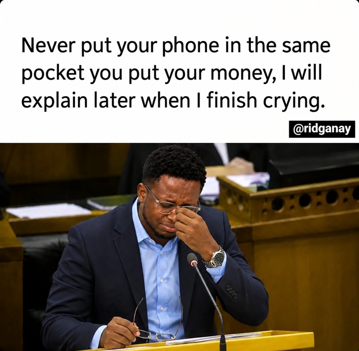 ridganay's tweet photo. Bad experience lol😂 we have all experienced this before though #MacronDégage #simyoPackRealme16Pro #viral #news #conference #٢٣سبتمبر_يوم_الدقم #funny #jokes #meme #ridganay https://t.co/hTq2SWiZYS