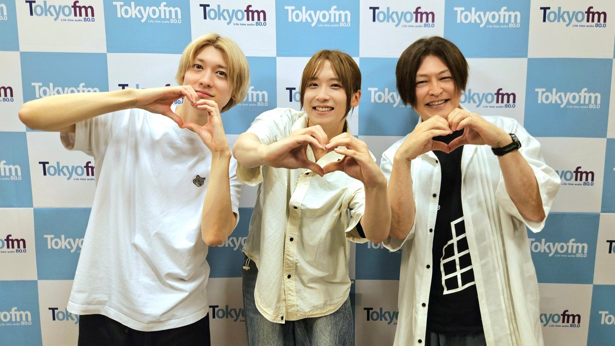 es_acrossstage's tweet photo. 今週もお聞きいただきありがとうございました！

番組サイトにて最新回を[地上波放送後から1週間限定]で無料公開中🎧
こちらからお聞きください👇
▶︎https://t.co/VYGUk9U7B9

番組ハッシュタグは【 #あんスタATS 】
ハッシュタグをつけて感想もお願いします✨

#あんスタ #あんステ #tokyofm https://t.co/WhpIddhU5E