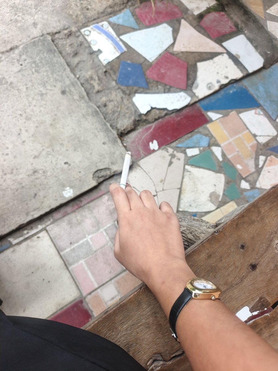 javieeae's tweet photo. ang sarap tangina, para akong kinakant*t ng yosi na 'to at sa bawat paghipak ay nahihit ang g-spot ko 😫🤩😩

#kkaichiiproofs #yositwt @kkaichii https://t.co/JuNmeIdVyP