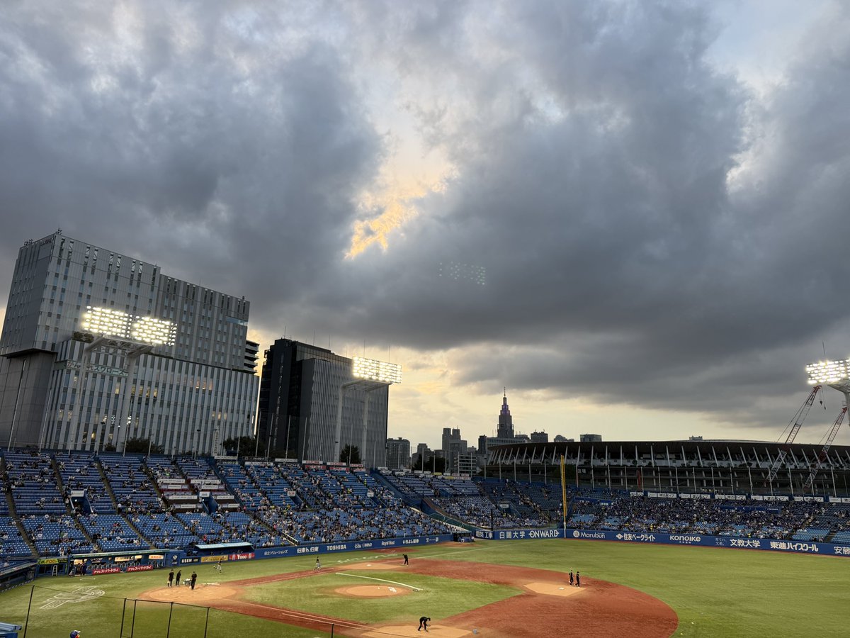 swar2896's tweet photo. 今日はココから🐧🏟️
セ界の山野太一投手、頼みますよ🙏
#東京ヤクルトスワローズ
#swallows
#山野太一 https://t.co/xMTYw6JMRL