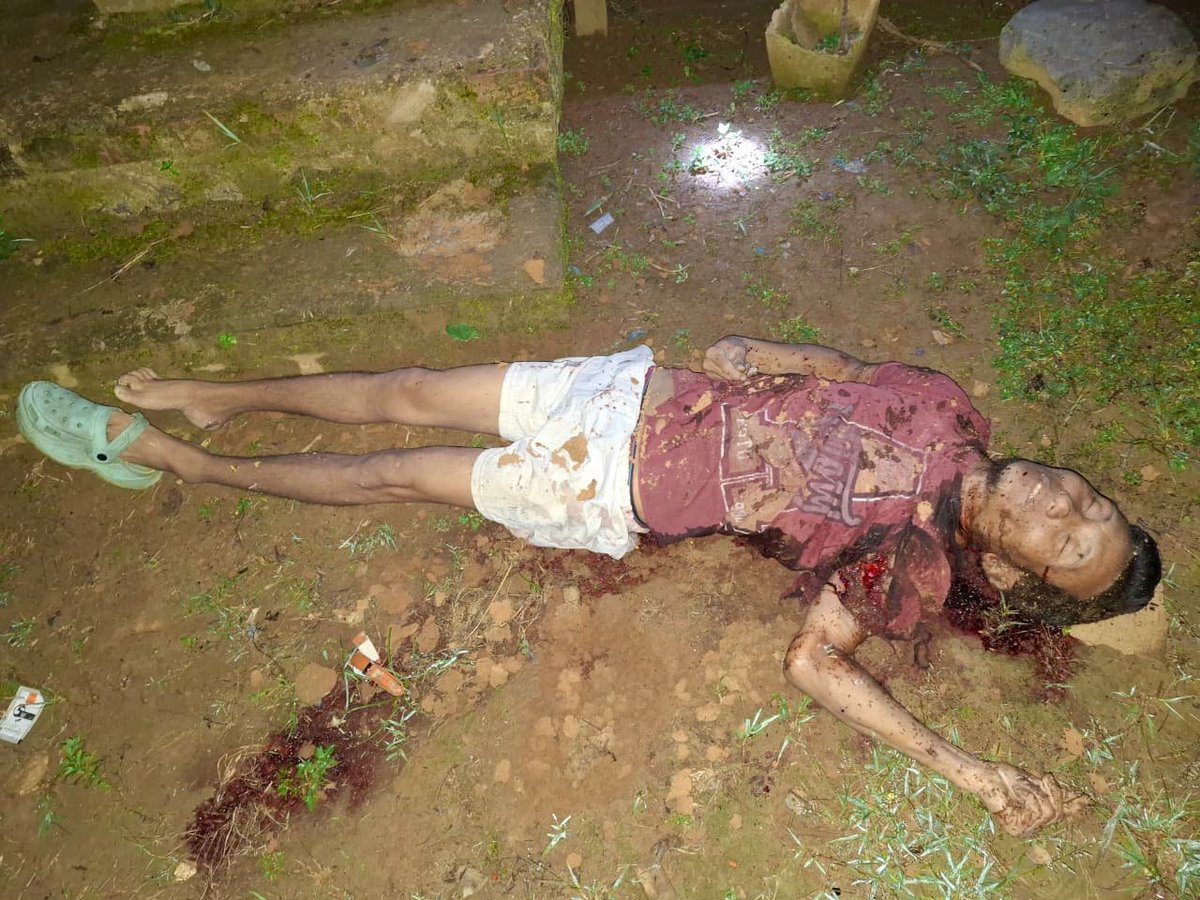 JosephNaga1986's tweet photo. 📢 UPDATE:

The dead bodies of the Four Tangkhul Naga innocent civilians killed by Kuki National Army Burma (KNA-B) and Kuki Village Volunteers Eastern Zone (kVVEZ) yesterday evening. 

Question ⁉️ 
1. Why is Myanmar based Kuki Narco-Terrorists having free access to soil of India?
2. Where is the protection of civilians from the State and Central Government from attacks on civilians by foreign armed outfits?
3. Who will provide justice for the innocent lives lost?
@PMOIndia @HMOIndia @adgpi @rajnathsingh @BSF_India @CMO_MANIPUR_ @LokBhavManipur
@ANI @thewire_in @ThePrintIndia @IndiaToday @IndiaTodayNE @republic @IndianExpress @thecaravanindia @DeccanHerald @htTweets @the_hindu @newslaundry @newsreel_asia @karishmahasnat @rajkbhat @tweets_prateekg @NilakshiRabhaIN
@nit_set @SumirDH @jeegujja @hornbilltv @Nagaland_Post @NELiveTV @ukhrultimes @meiteiheritage @EastMojo @LIANGMAIPOST @Makaam271yr @NewsNltv @ramindesai @LevinaNeythiri @vijaita @TheBlueHills49 @AbhijitChavda
@OHCHRAsia @KenRoth @India_NHRC