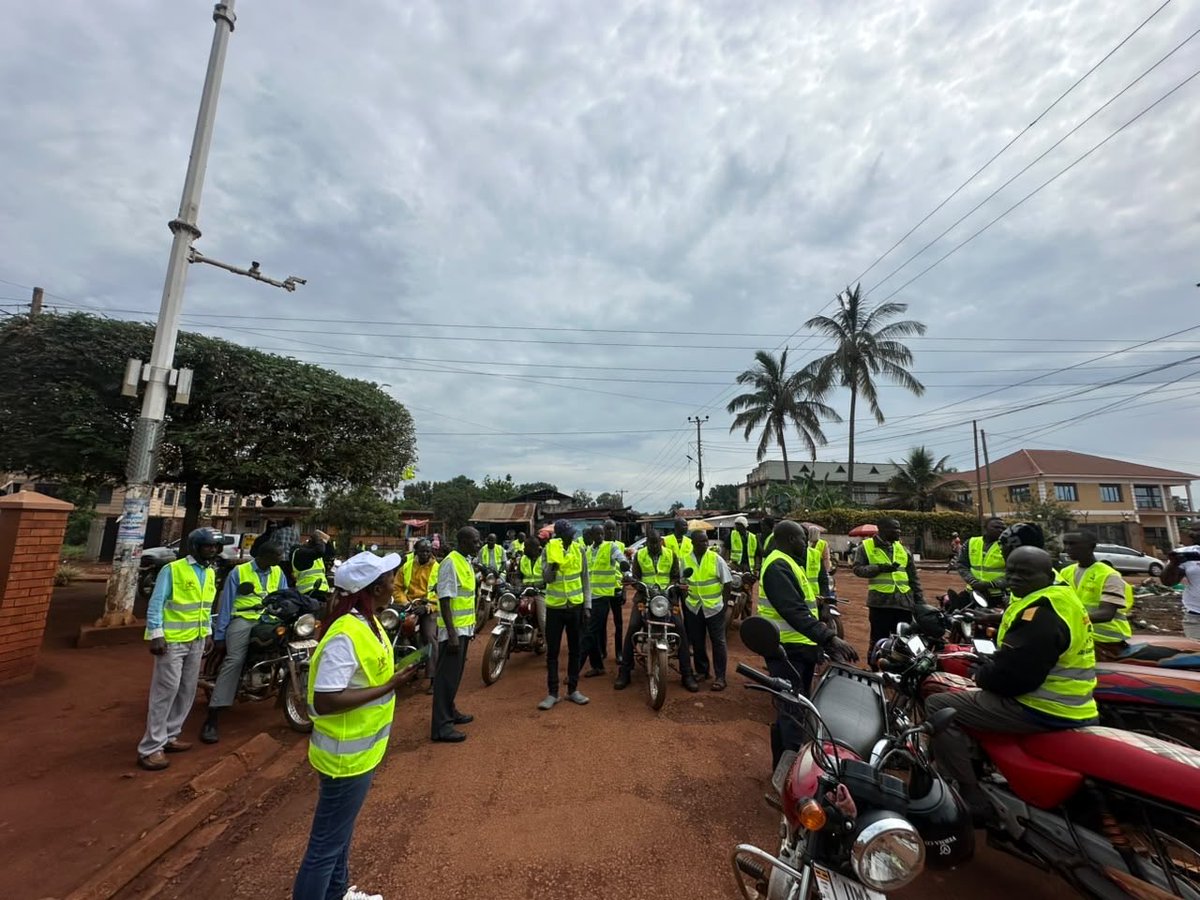 RaisingHopeInt2's tweet photo. 🚨 HAPPENING NOW IN JINJA!

Hundreds of boda boda cyclists are receiving reflective jackets in different parts of Jinja District as part of an initiative by Raising Hope International Friends (RHIF), in partnership with the Ministry of Health, under the CONSA Project.

The initiative aims to promote awareness and uptake of newborn screening for Sickle Cell Disease, while equipping boda boda riders to become visible community champions for early detection, referral, and access to care.

Together, we are taking the message of early screening and prevention closer to families and communities.

#RHIF #CONSA #SickleCellDisease #NewbornScreening #KnowYourStatus #Jinja #MinistryOfHealth #SickleCellAwareness