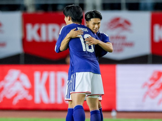 8Z3ykADFB2Se6pI's tweet photo. この写真好き過ぎる
綺世のお兄ちゃん感やばい
#キリンチャレンジカップ
#サッカー日本代表
#上田綺世
#塩貝健人 https://t.co/dryzaMbkHP