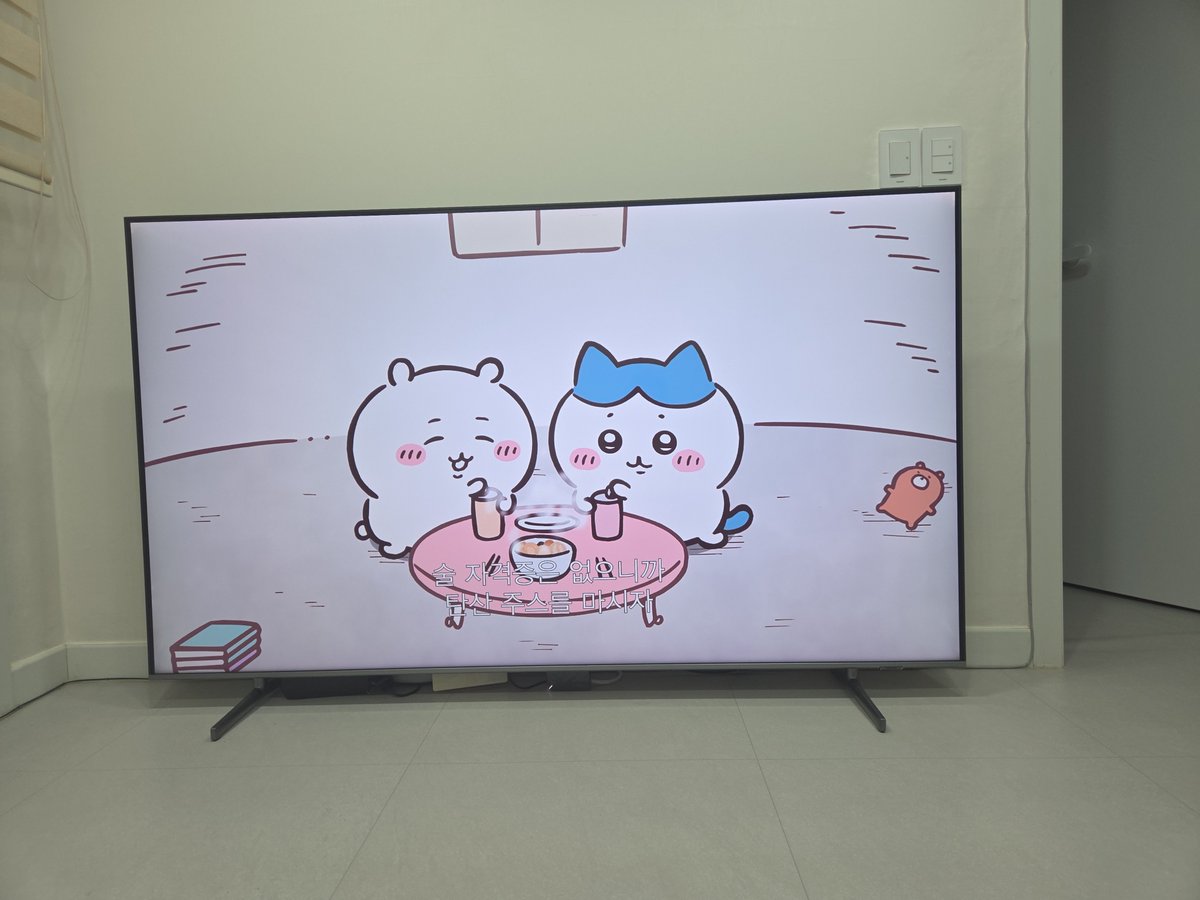 jiji_usagi's tweet photo. 하루종일 넷플릭스를 전전하고 마무리로 치이카와 https://t.co/Seme1SrtL8