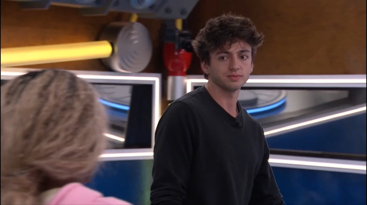 89razorskate20's tweet photo. Taylor confirming to Drew that she would have not taken him to F2 if he would have taken our Devens #BB28 drew saying now he’s forced Taylor and Devens to take him, Taylor saying he’s guaranteeing at least 2nd place. https://t.co/Fr1NUT2kv6