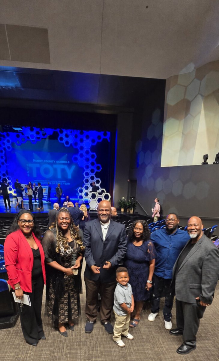 TriMATHleteUSA's tweet photo. A tremendous thank you to my resilient family and some of the key pillars who have supported and mentored me throughout my Henry County experience to now. Thank you Mr. Mattox @AntonioMattox2 , Mrs. James @Math_HCS, Renee Owen @crypticmaestro,  Dr. Blasingame @PrincipalBGame, Dr. Underwood @CoachMikalUwood , Mrs. Watson @MWatson_AP , Dr. Nunnally @ENunnallyEdu , and AD Cohen@EnochCohen_ 
Thank you all for being such present beacons of light in some of the most pivotal moments in my life in and out of classroom.  Thank you Henry County Schools for a beautiful celebration @HenryCountyBOE.
 Eternally grateful 🌹