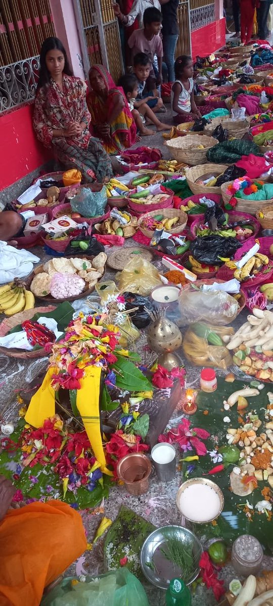 IndianIndex's tweet photo. Anant Pooja, somewhere in Mithila region of Bihar. 🙏 https://t.co/71BHVuWv8p