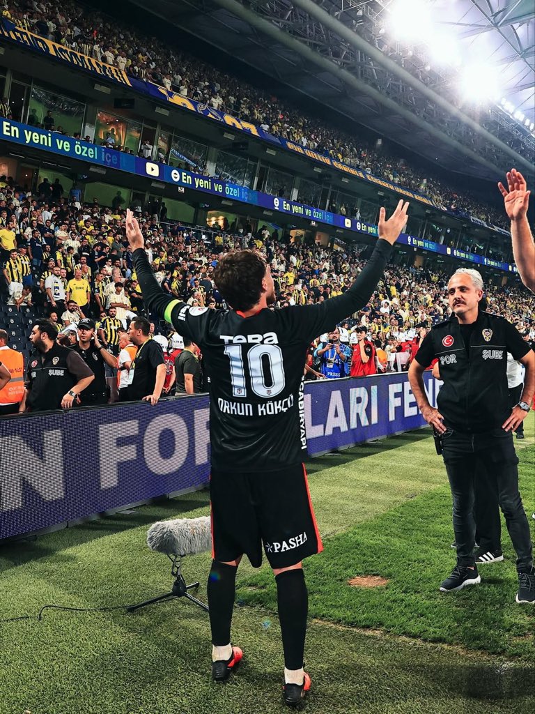 Emirssbjk's tweet photo. @PsndyzFener1907 Bu kadar korkmayın laaann ksmxöskxmsöd https://t.co/FPZtqCDiwH