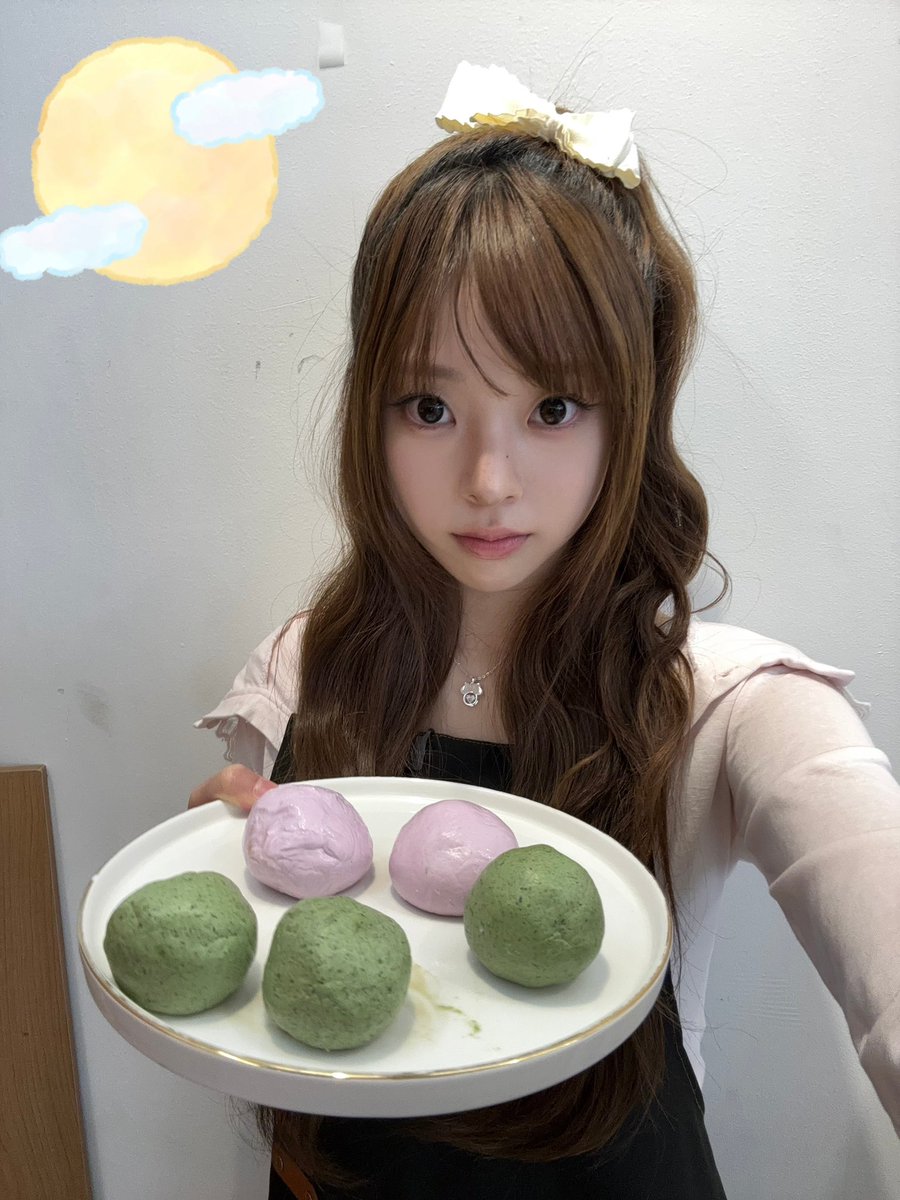 Hyunii_S2's tweet photo. 이러면 안되는거잖아 이렇게 귀여우면 안되는거잖아 나 최지현 없으면 어케 살라고 이렇게 귀여운건데 https://t.co/lFEb3QtcLe