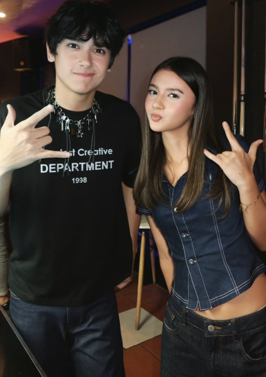 mikeJ260's tweet photo. READY NABA ANG LAHAT KILIGIHIN SA DALAWANG TO? 🥰
Stream "Back to you" MV tonight at 8pm on StarMusic YT channel
#HeathJornales #KaylaDavies #BackToYou https://t.co/qZk2Ch2j7A