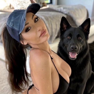 sabrinaprin9's tweet photo. #NewProfilePic https://t.co/0t2CrX4j5Z