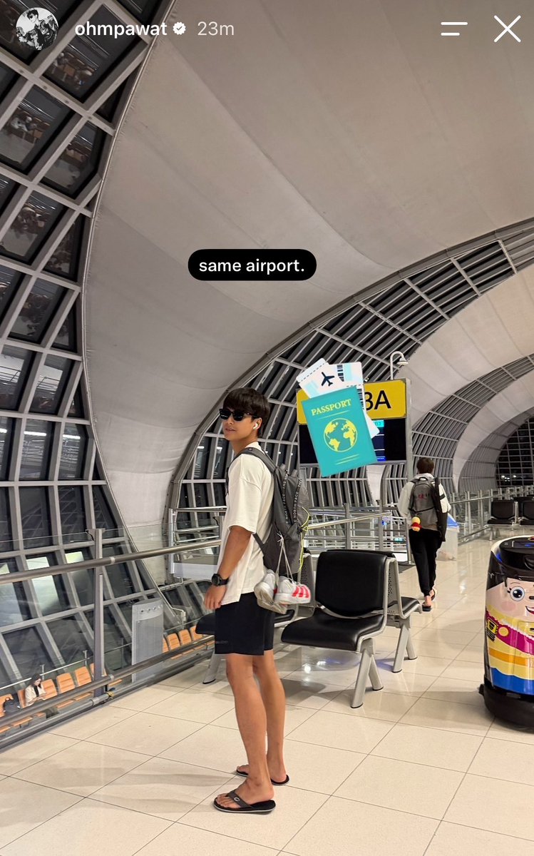 ChenEstRest's tweet photo. Just my opinion,Sunday it was Joong's mom who dropped Est off at the airport for his flight (that’s why u only saw ohm)and she picked up Joong when he came back from Phuket. It was at the same time,same airport. For sure that #Est #Joong saw each other before Est left. #joongest https://t.co/dA4PBpMI5f