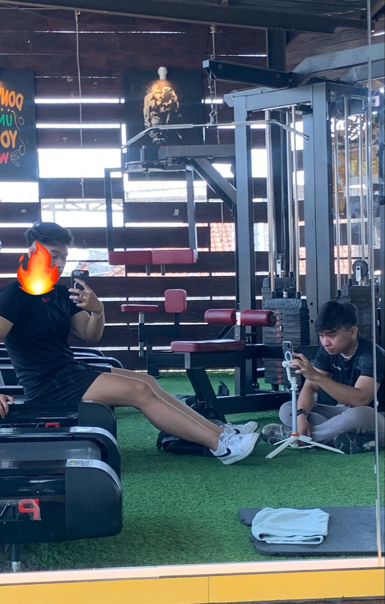 Gamaaaamine's tweet photo. Majapahit with @NoBodyNoCrime21 last day before ma bestie bck to jekardahhh😭🥹our “lambung titanic”🫂 https://t.co/DiUHxLThwQ