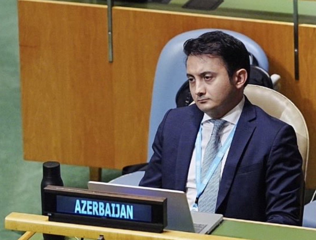 yola__devam_'s tweet photo. Netenyahu, "Filistin bizim ülkemiz, Kudüs ebedi başkentimiz" derken alkışladınız mı?
Gardaş! https://t.co/Jnyz4BZhjI