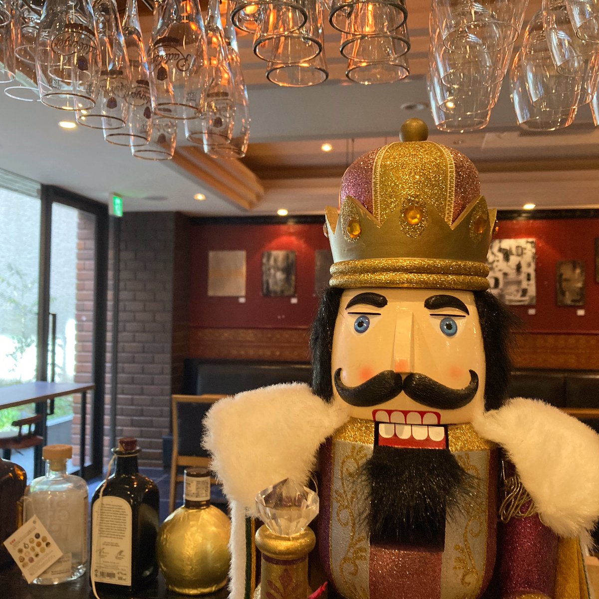 Mahlzeit2020's tweet photo. 【お知らせ】
９月26日、27日の空席状況とザッハトルテの在庫についてのお知らせです。

26日：ランチタイムはほぼ満席です。お料理の提供にもお時間がかかる可能性がありますのでご了承ください。
空き次第ご案内可能ですが、混雑が予想され、お待たせする可能性がございます。

↓続く https://t.co/iW5GmMuGk8