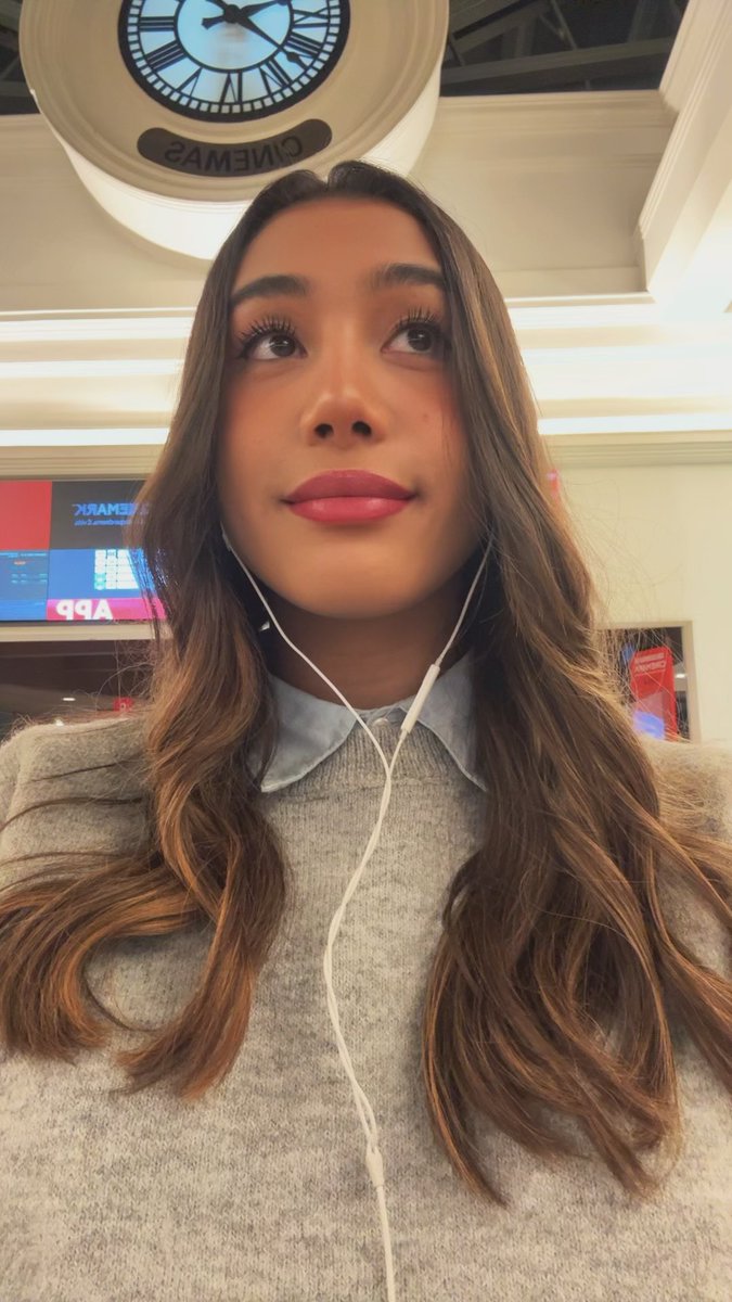 hotsolzinha_'s tweet photo. HOJE!!! Eu completo 22 aninhos bem vividos, muitas conquistas, me dê muitos nudes 🍆 na minha DM de presente 🎁 

vou amar receber esse carinho de vocês 😈🙈🙈🥰🥰🥰 https://t.co/NyYcCuJzV3