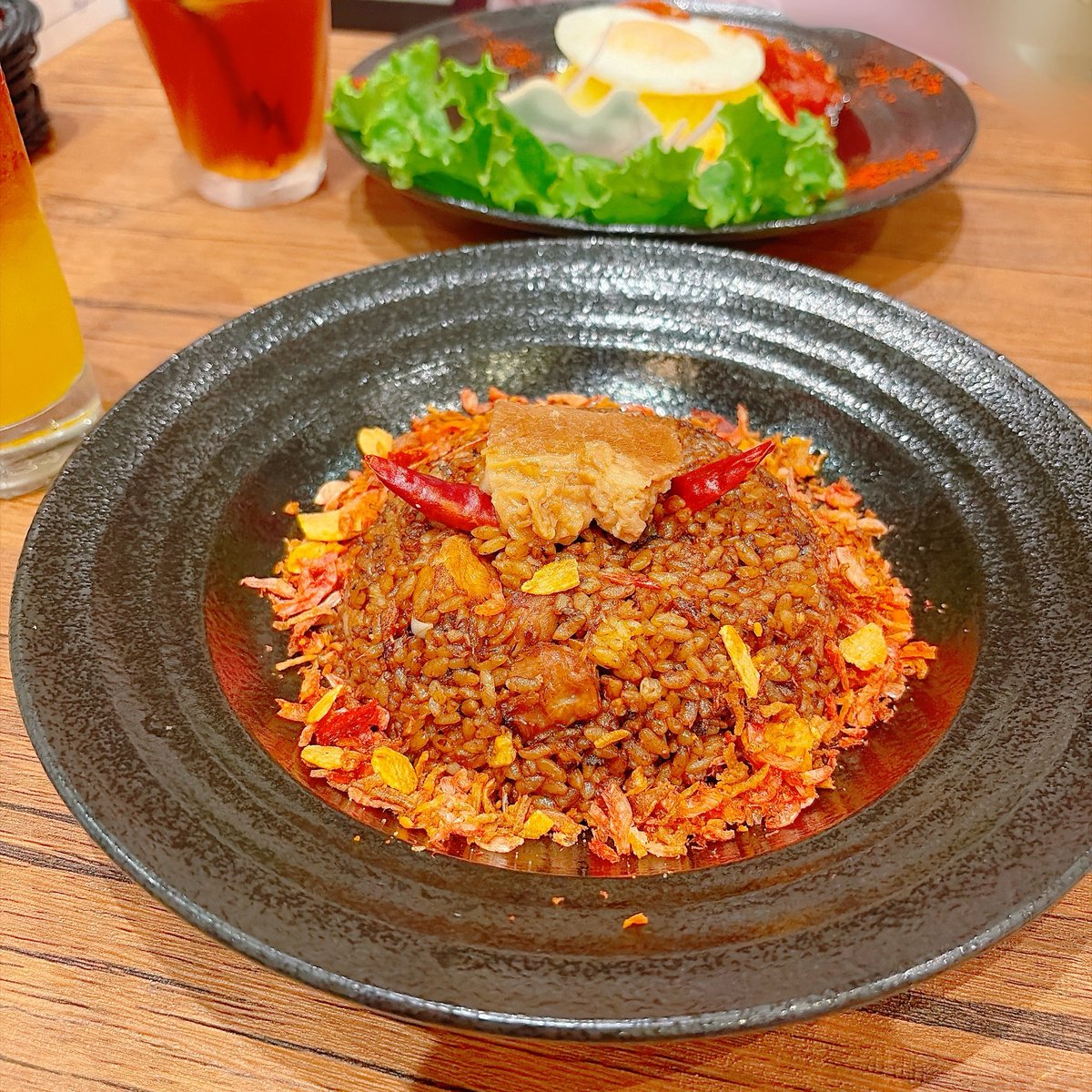 ryu_bright's tweet photo. タイラントさんのメニューがあると聞いて横浜エオカフェ行ってきた🫶🏻
復刻だと思ってたんだけど新規メニュー…？なのか…？🤔🤔🤔🤔🤔🤔 https://t.co/POzUuRXIh0