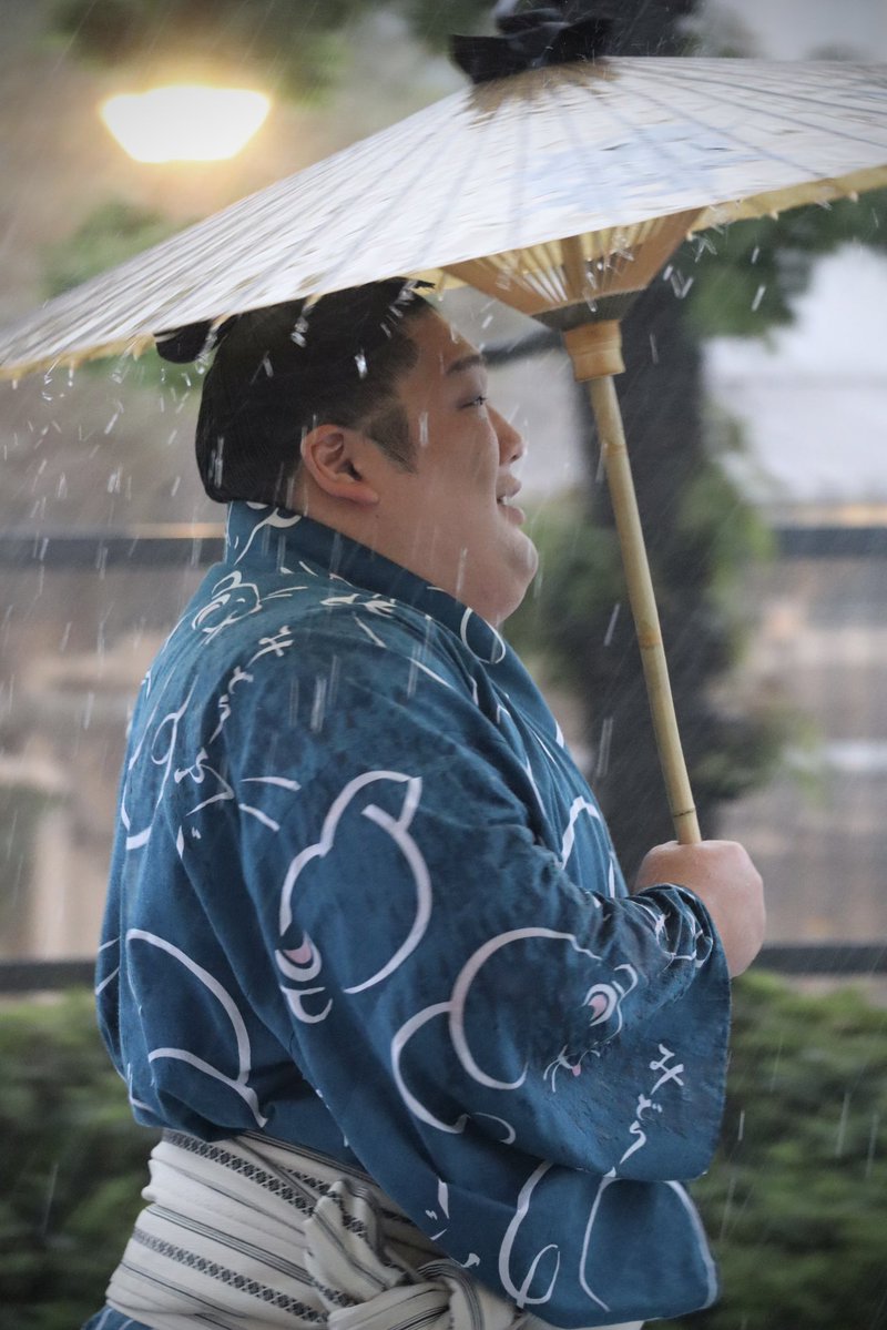 shirley_____29's tweet photo. 雨やばい！の顔がかわいかった人

#尊富士
#伊勢ヶ濱部屋 https://t.co/pNbdpLYWYn