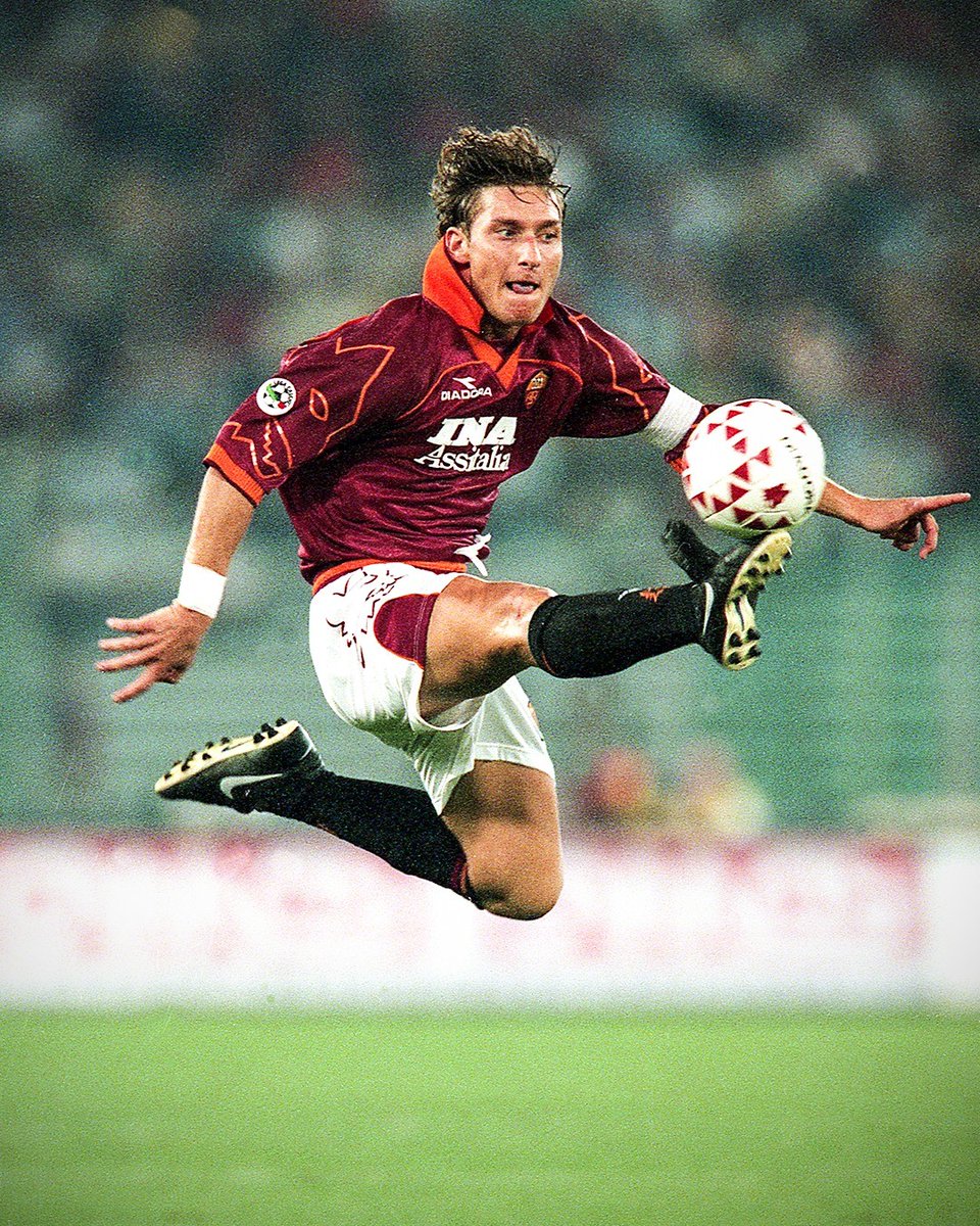 Footballtweet's tweet photo. 🇮🇹 Happy birthday to Francesco Totti, the Emperor, who turns 50-years-old today:

▪️ 786 Roma games
▪️ 307 Roma goals
▪️ 205 Roma assists

🏆 He won one World Cup, one Serie A and was one of the last one club men in football. https://t.co/CwJes7yBn6
