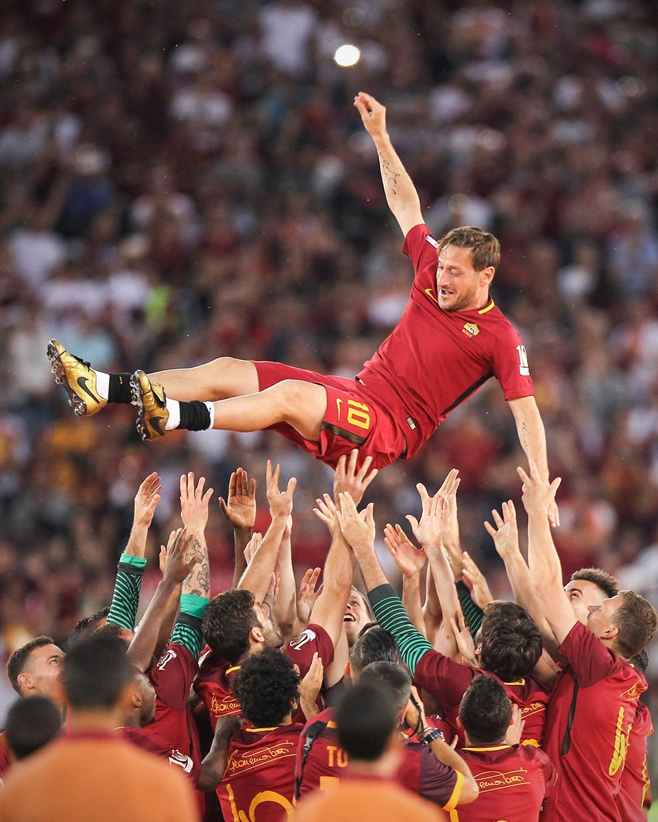Footballtweet's tweet photo. 🇮🇹 Happy birthday to Francesco Totti, the Emperor, who turns 50-years-old today:

▪️ 786 Roma games
▪️ 307 Roma goals
▪️ 205 Roma assists

🏆 He won one World Cup, one Serie A and was one of the last one club men in football. https://t.co/CwJes7yBn6