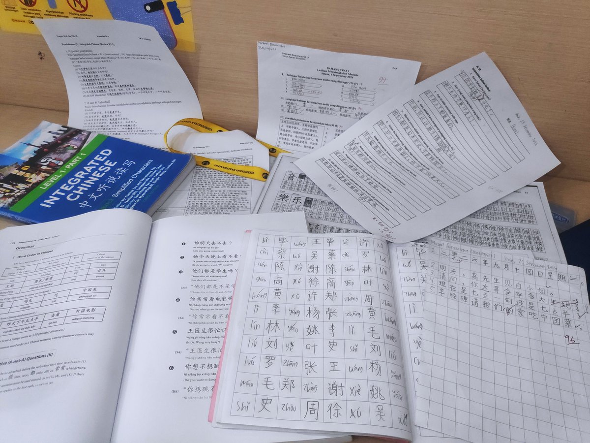 aescurientes's tweet photo. [1 Bulan Kuliah di Sastra Cina UI Ngapain Aja sih?] -a thread

Program studi bahasa Cina merupakan salah satu program studi yang cukup booming akhir-akhir ini dikarenakan prospek kerjanya yang sangat menjanjikan bagi para lulusannya di masa kini. Sastra Cina UI merupakan salah- https://t.co/P98YLgztxT
