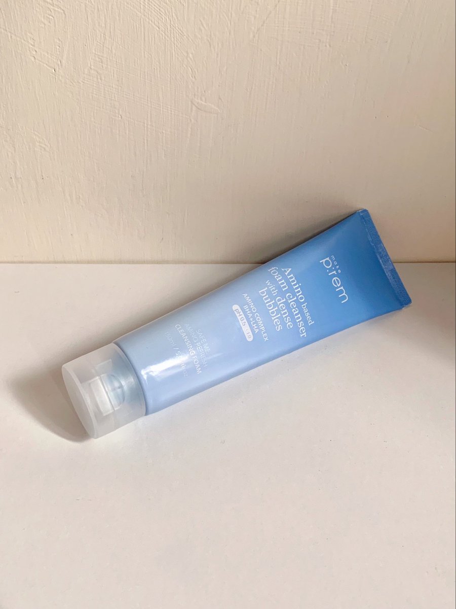 arccsia's tweet photo. abis cuci muka tapi kulit malah berasa ketarik tuh ngeselin banget jujur

akhirnya nemu cleansing foam yang busanya tebel, bersihinnya enak, tapi kulit tetep berasa lembab. lagi suka banget sama make p:rem ini, laf 💭🫧🛁 https://t.co/b6HUtzgB8u