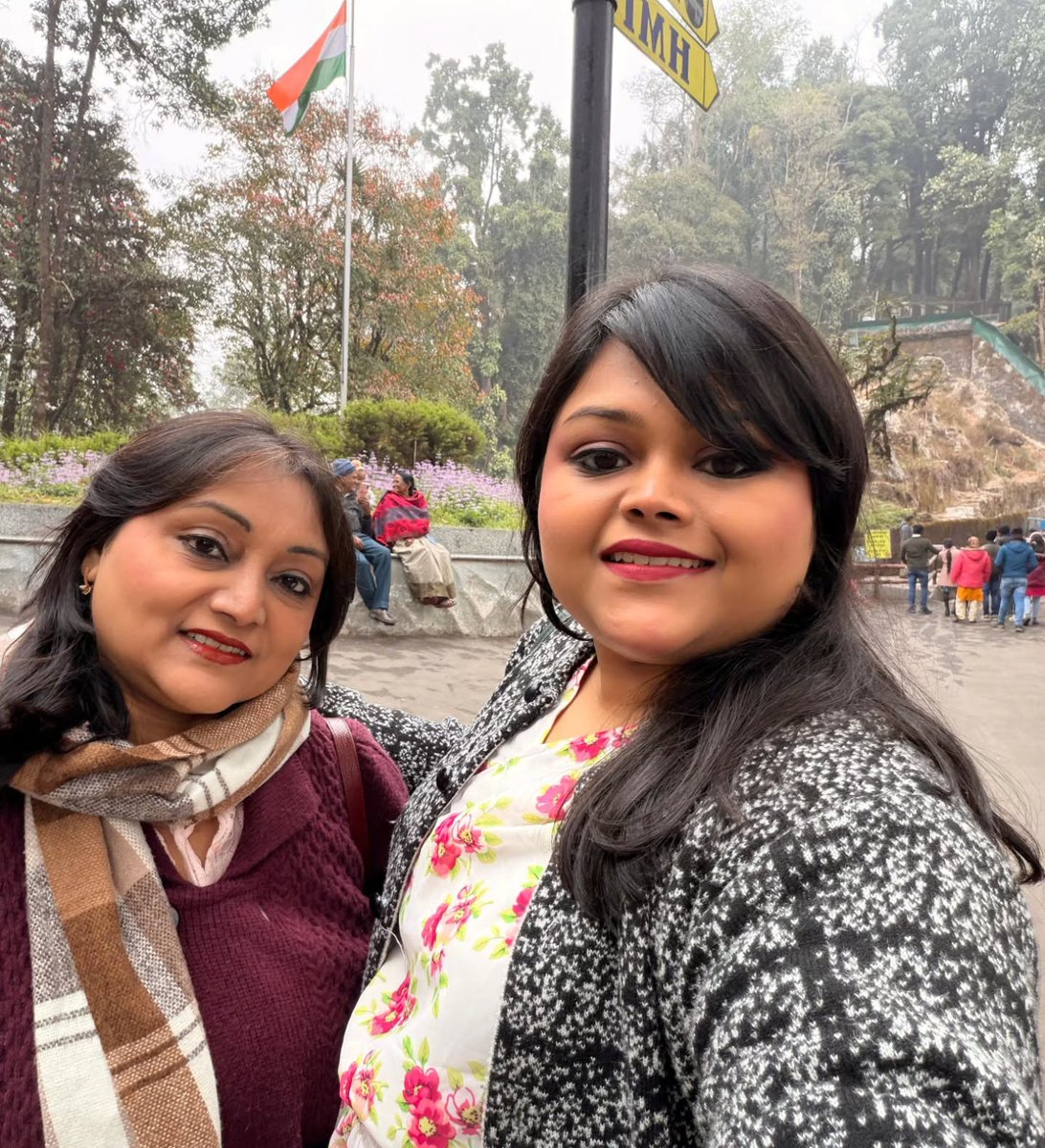 FredaStingef's tweet photo. Happy Birthday, Mummum! I only wish to see you happy and healthy. As I enter this new phase of life, I hope to make you proud and live by your values. I love you so much! https://t.co/r6JsveyXjZ